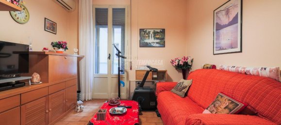 5-salle Appartement à Bologna, Italy No. 2439 30