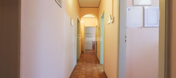 5-salle Appartement à Bologna, Italy No. 2439 16