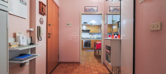 5-salle Appartement à Bologna, Italy No. 2439 8