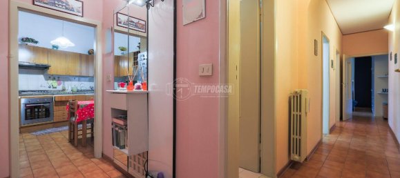 5-salle Appartement à Bologna, Italy No. 2439 17