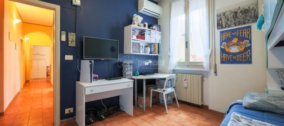 5-salle Appartement à Bologna, Italy No. 2439 14