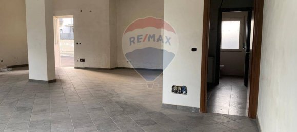 90m² Commercial property in Camporotondo Etneo, Italy No. 55182 8
