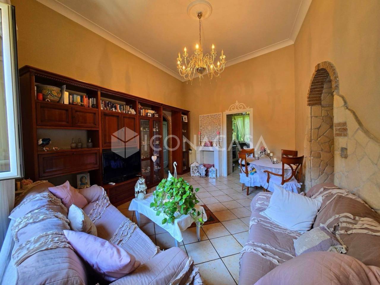 4 bedrooms Apartment in Naples, Italy No. 330166