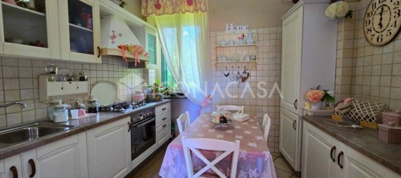 4 bedrooms Apartment in Naples, Italy No. 330166 17