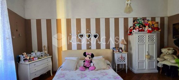 4 bedrooms Apartment in Naples, Italy No. 330166 18