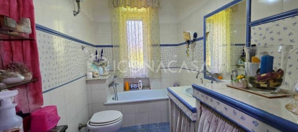 4 bedrooms Apartment in Naples, Italy No. 330166 23