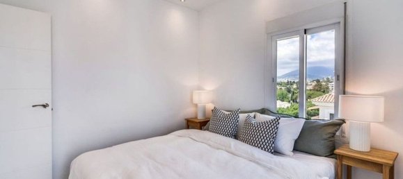 3 bedrooms Penthouse in Marbella, Spain No. 107546 22