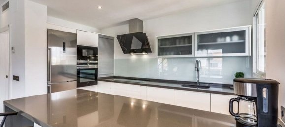 3 bedrooms Penthouse in Marbella, Spain No. 107546 21