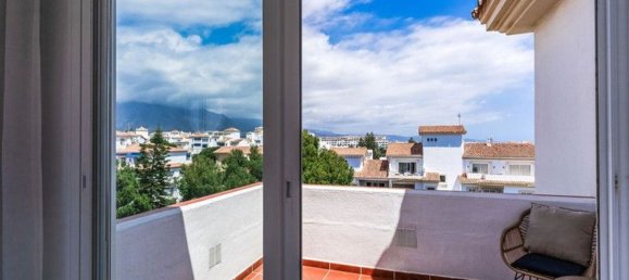 3 bedrooms Penthouse in Marbella, Spain No. 107546 3