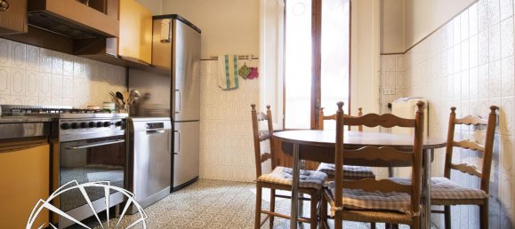 4 rooms House in Prato, Italy No. 19267 15