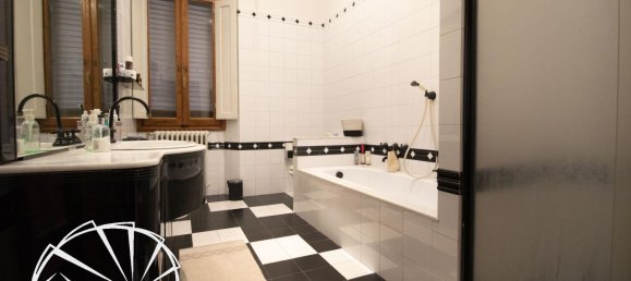 4 rooms House in Prato, Italy No. 19267 11