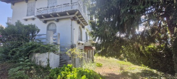 8 bedrooms House in Occitanie, France No. 296902 4