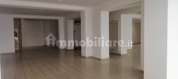 3 rooms Commercial property in Terni, Italy No. 310494 9