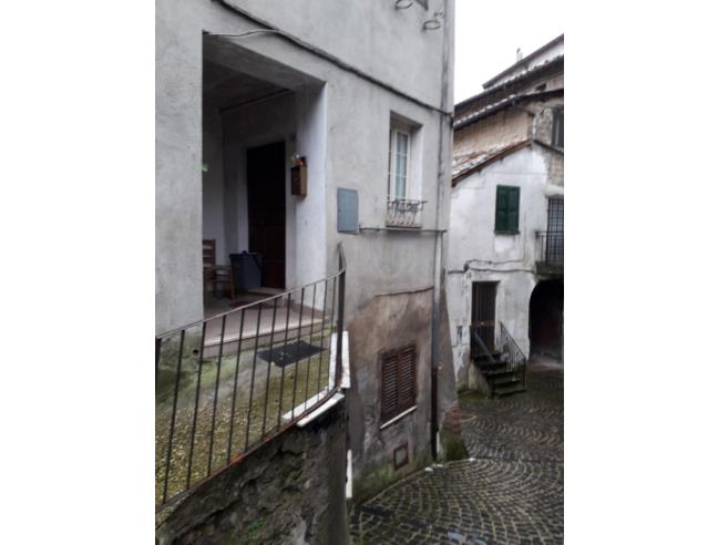 5 rooms House in Bassano Romano, Italy No. 253674