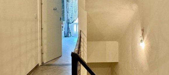 6 rooms House in Lizzano in Belvedere, Italy No. 131458 9