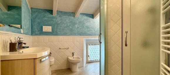 6 rooms House in Lizzano in Belvedere, Italy No. 131458 14