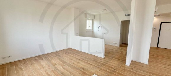 3 bedrooms Penthouse in Segrate, Italy No. 68832 18