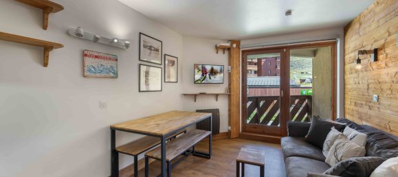 1 bedroom Apartment in Les Belleville, France No. 1158 2