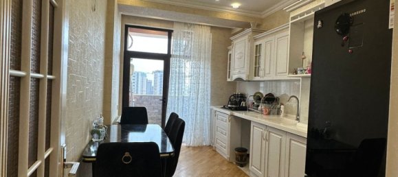 2 bedrooms Apartment in Baku, Azerbaijan No. 2027 4
