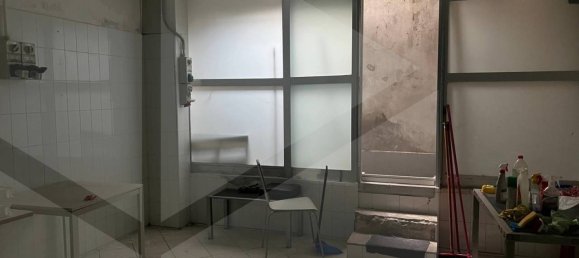 Propiedad comercial de 1 habitación en Bari, Italy No. 25442 9
