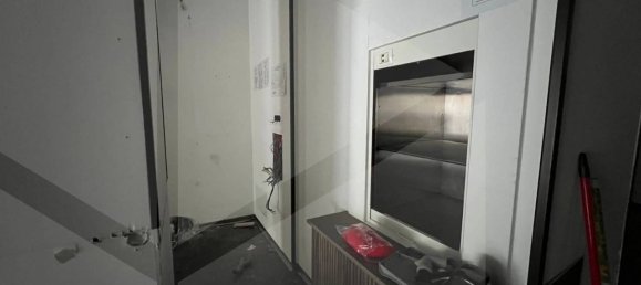 Propiedad comercial de 1 habitación en Bari, Italy No. 25442 6