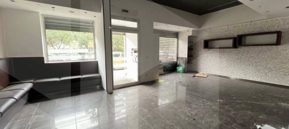 Propiedad comercial de 1 habitación en Bari, Italy No. 25442 5