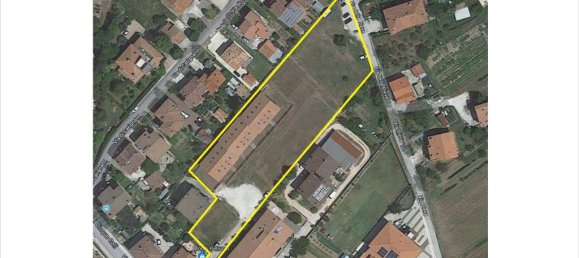 Edificio de 5 habitaciónes en Gubbio, Italy No. 105468 3