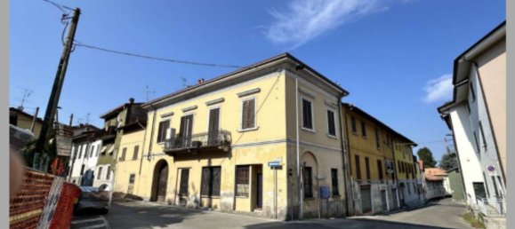 Apartamento T3 em Veduggio con Colzano, Italy N.º 329796 30