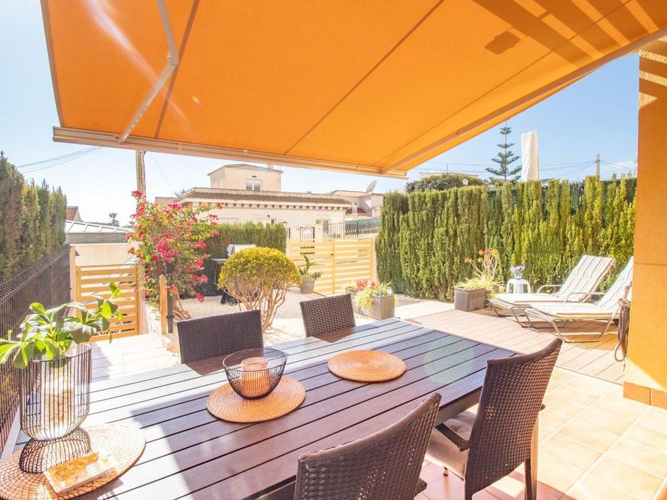 2 bedrooms Apartment in Alicante, Spain No. 209622