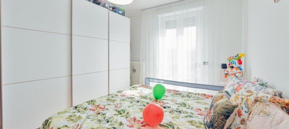 2-salle Appartement à Carate Brianza, Italy No. 14921 14