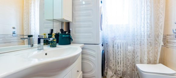 2-salle Appartement à Carate Brianza, Italy No. 14921 9