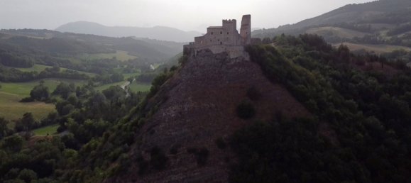 8 rooms House in Camerino, Italy No. 133208 30