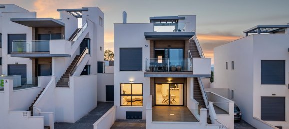 2 bedrooms Bungalow in San Miguel de Salinas, Spain No. 16449 2