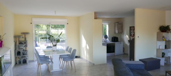 3 bedrooms House in Saint-Astier, France No. 340129 2