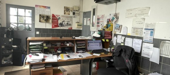 Gewerbliche Immobilie in Vitry-sur-Seine, France 252m², Nr. 166611 3