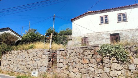 Casa de 2 dormitorios en Souselo, Portugal No. 185603