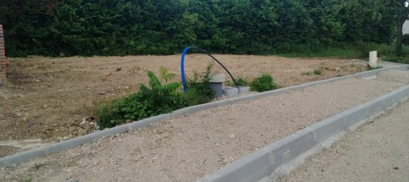 Terreno en Saint-Cyr-sur-Loire, France No. 223545 3