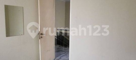 Дом с 4 спальнями в Kebon Jeruk, Индонезия № 2490 29