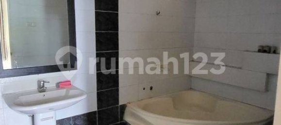 Дом с 4 спальнями в Kebon Jeruk, Индонезия № 2490 22