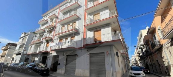 5 rooms Apartment in Manfredonia, Italy No. 28252 3