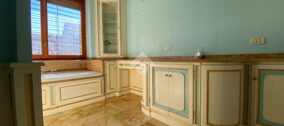 10 rooms House in Turin, Italy No. 206575 30