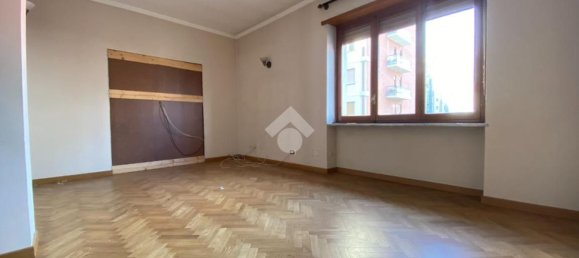 10 rooms House in Turin, Italy No. 206575 37