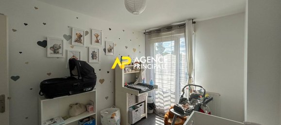 2 bedrooms Apartment in Bezons, France No. 172816 10