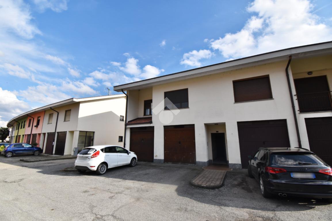 4 rooms Apartment in Ivrea, Italy No. 38091