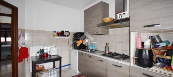 4 rooms Apartment in Ivrea, Italy No. 38091 8