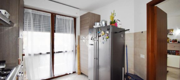 4 rooms Apartment in Ivrea, Italy No. 38091 7