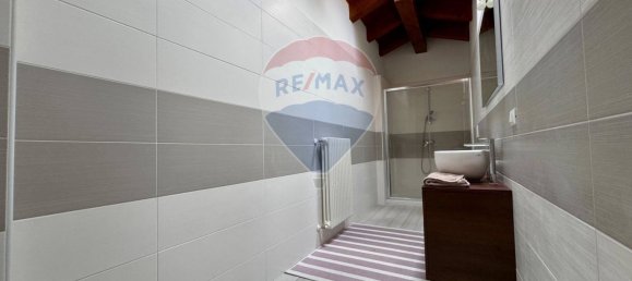 Studio in Udine, Italy No. 269274 9