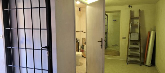 6 rooms Apartment in Perugia, Italy No. 279666 11
