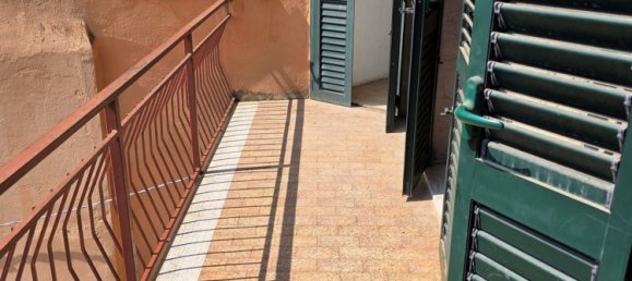 6 rooms Apartment in Perugia, Italy No. 279666 44