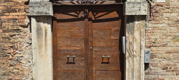 6 rooms Apartment in Perugia, Italy No. 279666 2